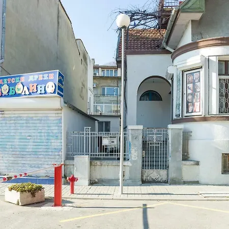 Central House Apartment Varna